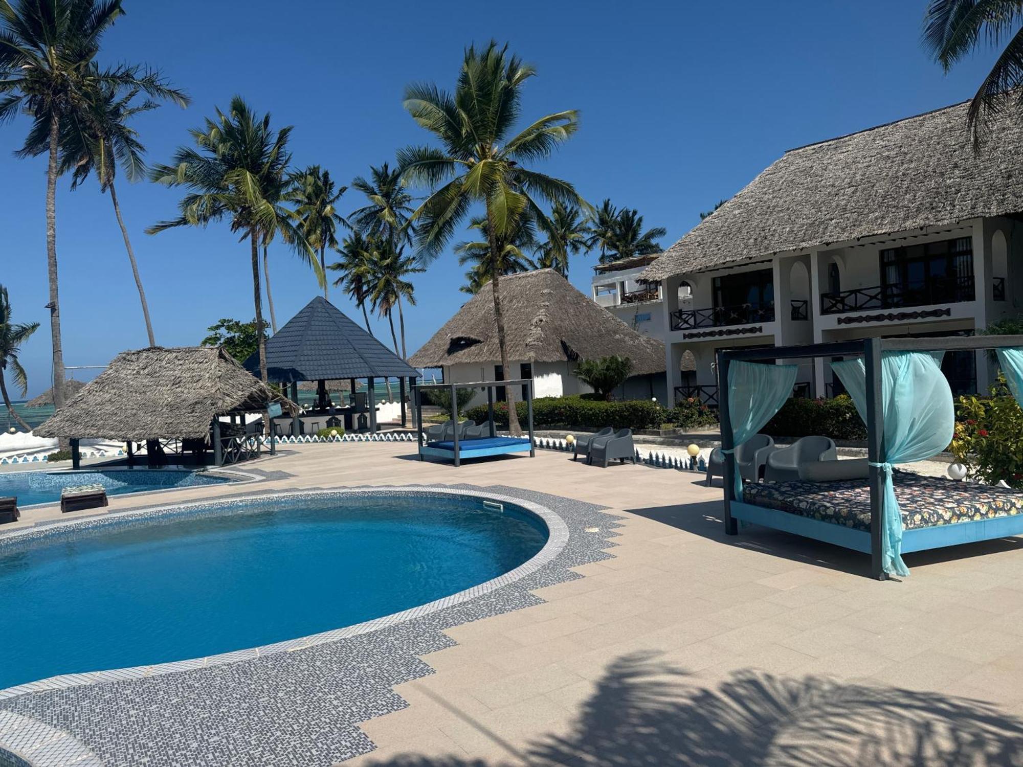 Zanzinite Beach Spa Hotel Zanzibar Ngoại thất bức ảnh